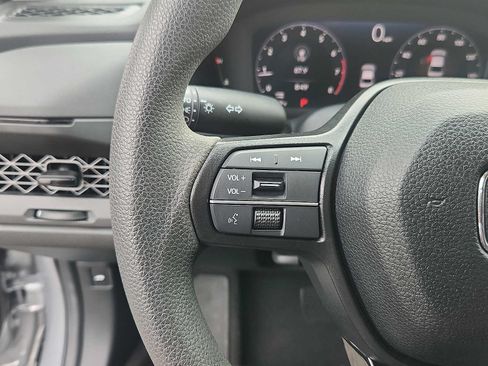 Certified 2025 Honda Accord LX image 20