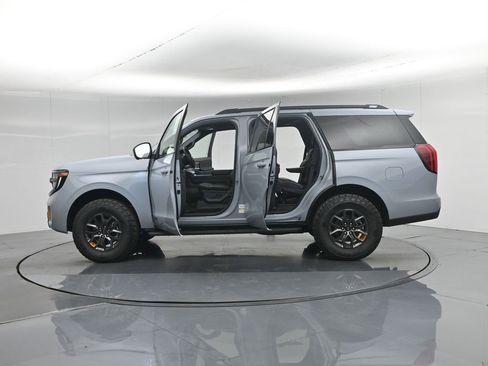 New 2026 Ford Expedition Tremor image 39