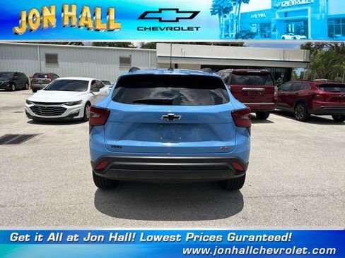 Used 2024 Chevrolet Trax RS w/ Driver Confidence Package FWD image 9