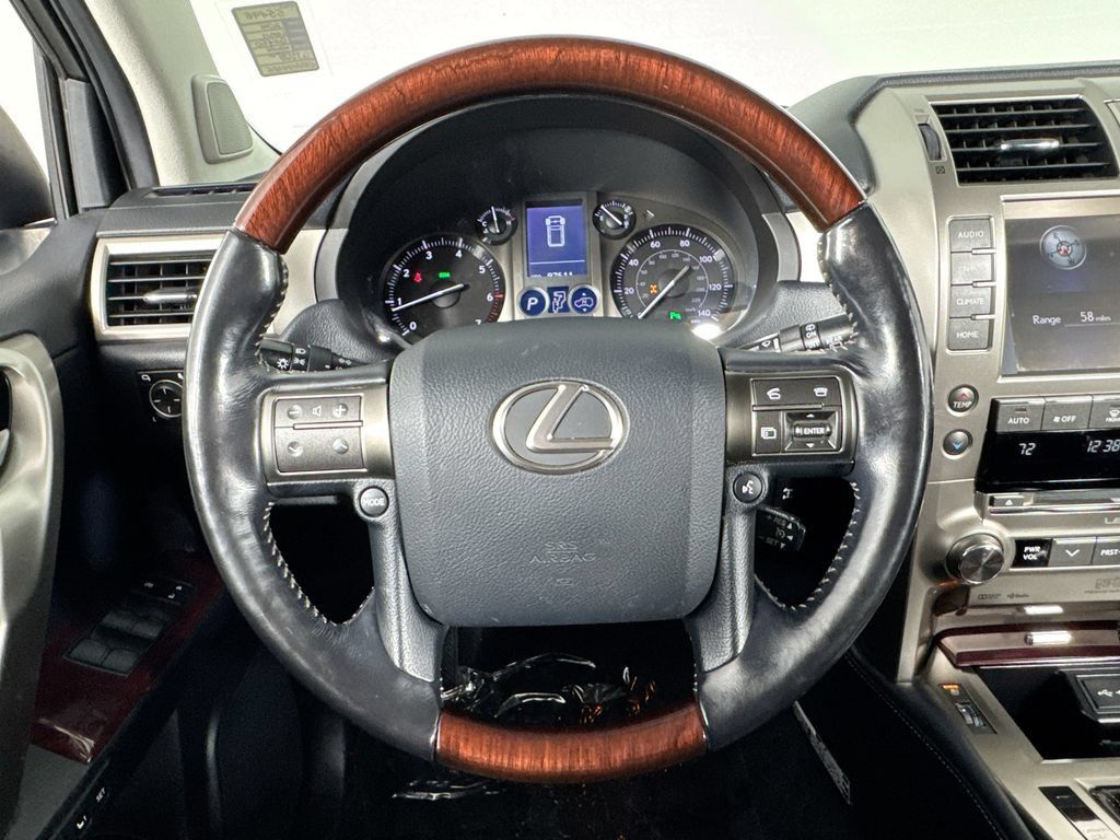 Used 2016 Lexus GX 460 Luxury w/ Preferred Accessory Package AWD/4WD image 23