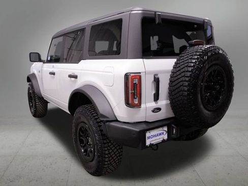 Used 2022 Ford Bronco Wildtrak image 3