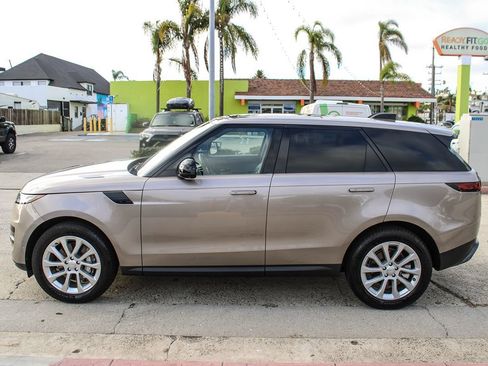 Used 2023 Land Rover Range Rover Sport SE AWD/4WD image 2