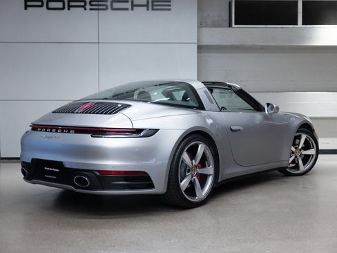 Certified 2021 Porsche 911 AWD/4WD image 8