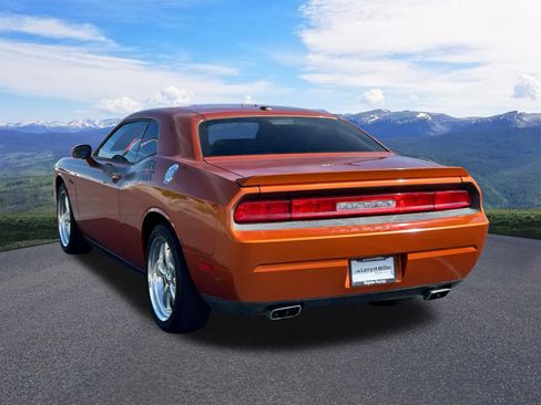 Used 2011 Dodge Challenger R/T image 3