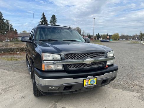Used 2005 Chevrolet Avalanche Z71 w/ Sun And Sound Package AWD/4WD image 21