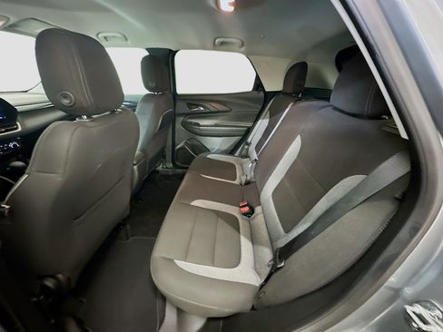 Used 2025 Chevrolet TrailBlazer LT AWD/4WD image 28