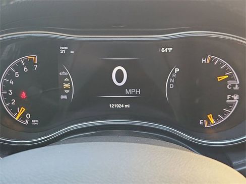 Used 2021 Jeep Grand Cherokee Limited image 12