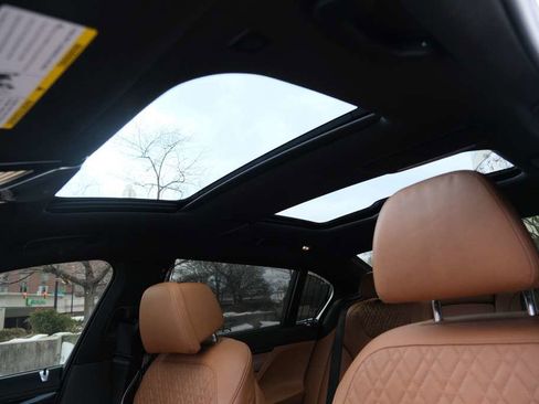 Used 2020 BMW 750i xDrive xDrive M SPORT LINE image 39