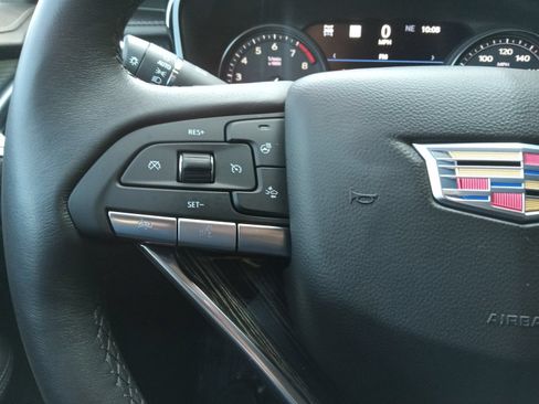 Used 2023 Cadillac XT6 Premium Luxury w/ Technology Package AWD/4WD image 19