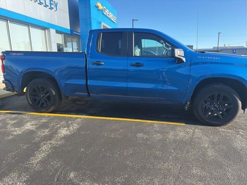 Certified 2022 Chevrolet Silverado 1500 Custom AWD/4WD image 4