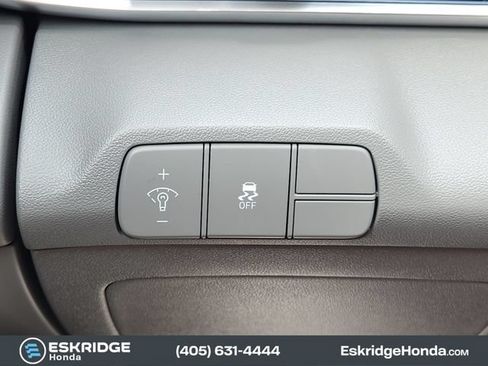 Used 2024 Hyundai Elantra SEL w/ Convenience Package FWD image 22