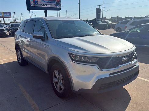 Used 2021 Kia Sorento LX AWD/4WD image 1