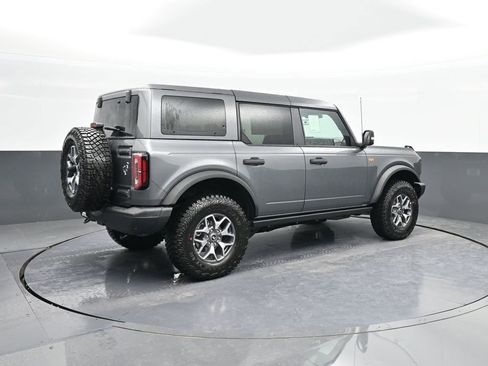 New 2025 Ford Bronco Badlands image 8