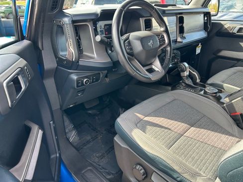 Used 2023 Ford Bronco Outer Banks image 5