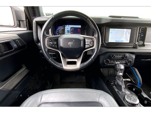 Used 2022 Ford Bronco Black Diamond image 5