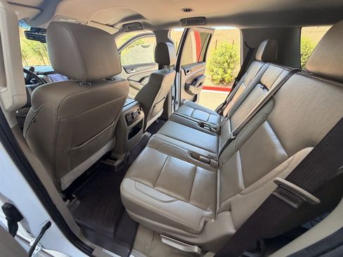 Used 2017 Chevrolet Tahoe LT w/ Luxury Package AWD/4WD image 39
