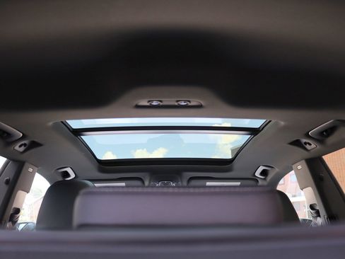 Used 2023 Audi Q8 Premium Plus AWD/4WD image 38