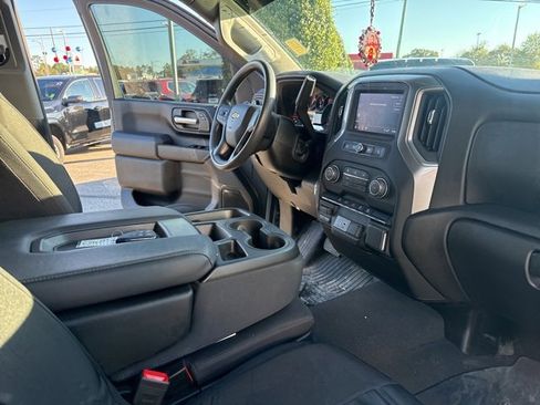 Used 2025 Chevrolet Silverado 2500 Custom w/ Custom Convenience Package image 10
