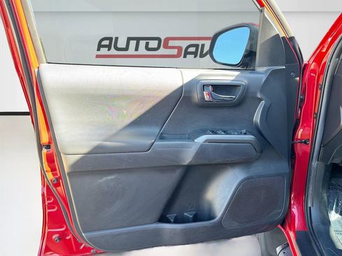 Used 2022 Toyota Tacoma TRD Sport w/ Technology Package RWD image 17