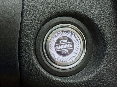 Used 2019 Mercedes-Benz C 300 Sedan image 20