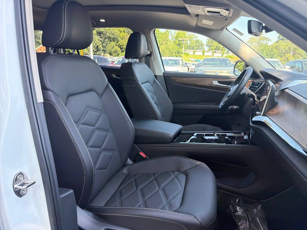 Used 2026 Volkswagen Atlas SE AWD/4WD image 33