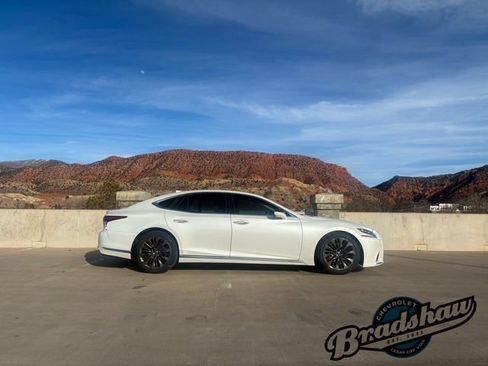 Used 2018 Lexus LS 500 w/ Interior Upgrade Package image 3