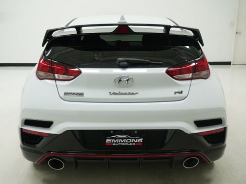 Used 2020 Hyundai Veloster N w/ Performance Package FWD image 5