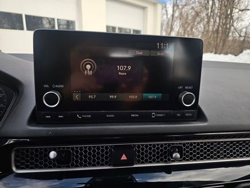 Used 2023 Honda Civic Sport image 11