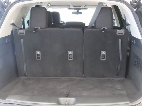 Used 2023 Nissan Pathfinder S FWD image 17