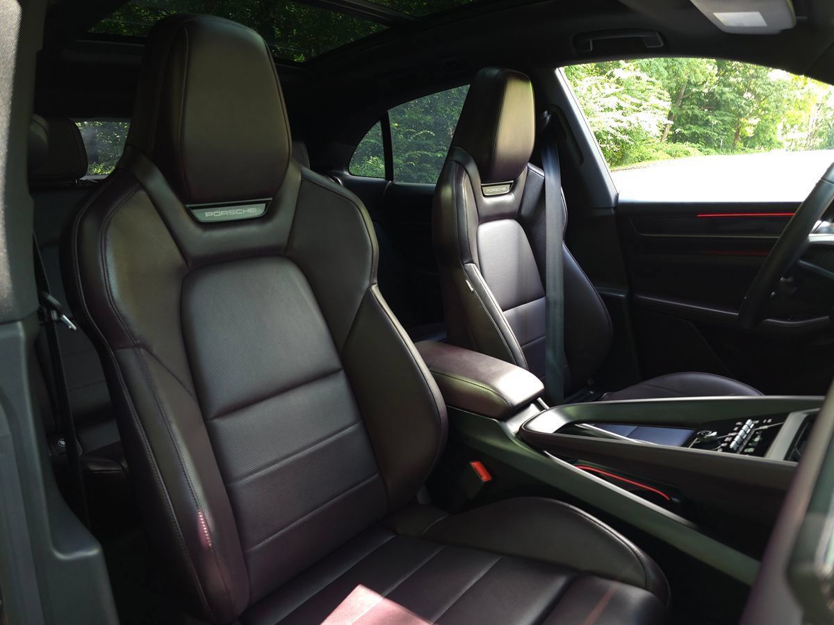 Used 2025 Porsche Macan 4 Electric AWD/4WD image 22
