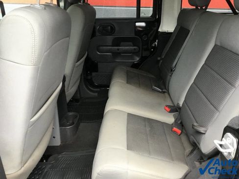 Used 2010 Jeep Wrangler Unlimited Sport image 22