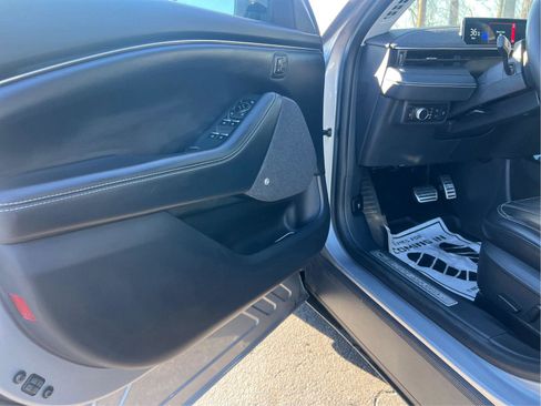 Used 2021 Ford Mustang Mach-E Premium image 18