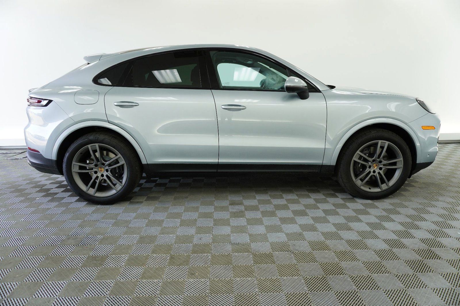 Used 2026 Porsche Cayenne Coupe AWD/4WD image 10