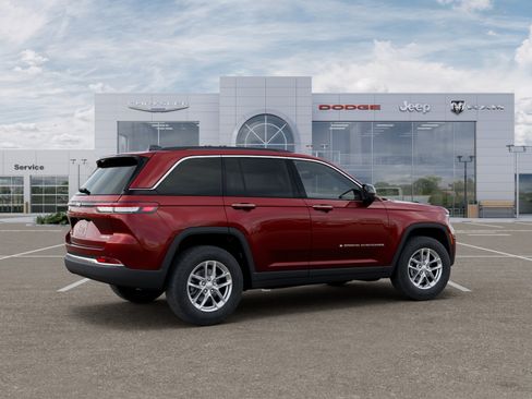 New 2025 Jeep Grand Cherokee Laredo X w/ Luxury Tech Group I AWD/4WD image 27
