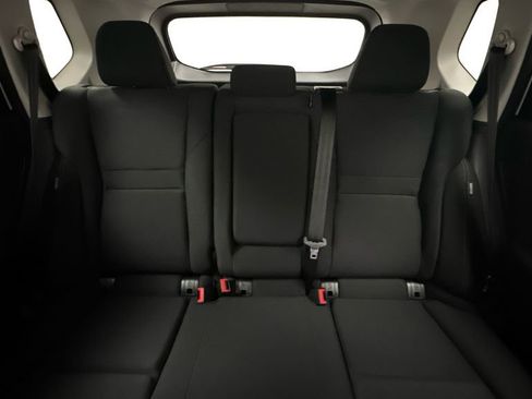 Used 2024 Nissan Rogue S image 14