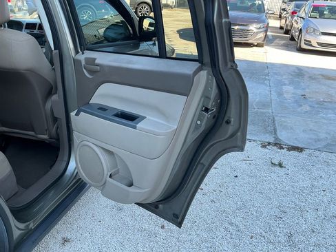 Used 2007 Jeep Compass Sport image 16