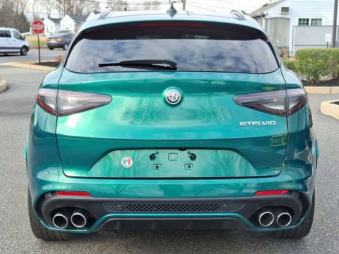 Used 2024 Alfa Romeo Stelvio Quadrifoglio image 5