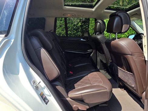 Used 2017 Mercedes-Benz GLS 550 4MATIC image 37