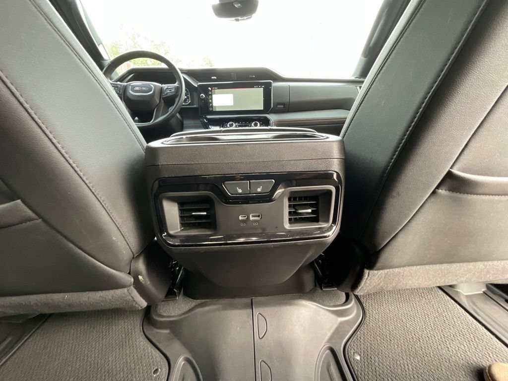 Used 2024 GMC Sierra 1500 AT4 w/ Technology Package AWD/4WD image 26