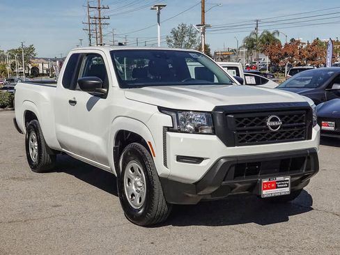 Used 2023 Nissan Frontier S image 3