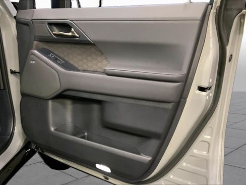 Certified 2024 Lexus GX 550 w/ Cold Area Package AWD/4WD image 23