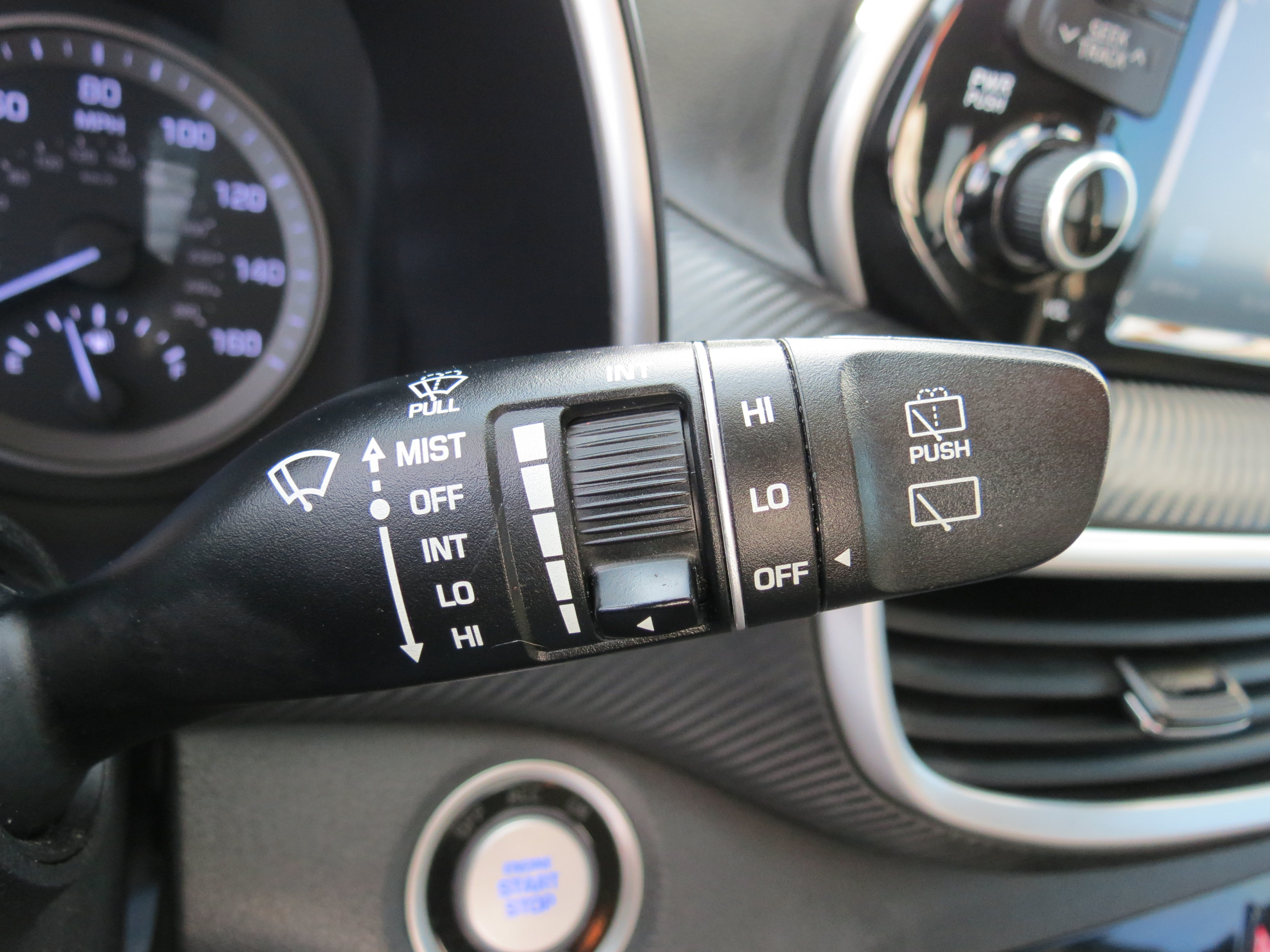 Used 2019 Hyundai Tucson Value FWD image 17