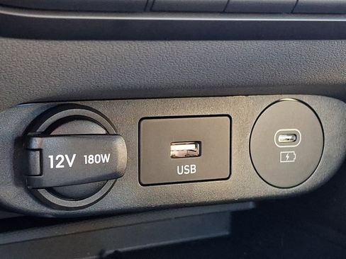 Certified 2025 Hyundai Elantra Sport image 24