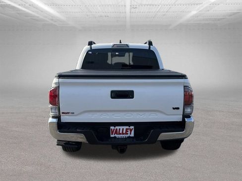 Used 2023 Toyota Tacoma TRD Off-Road AWD/4WD image 10