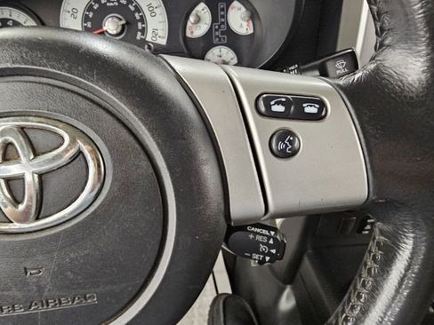 Used 2013 Toyota FJ Cruiser 4WD w/ Upgrade Pkg image 12