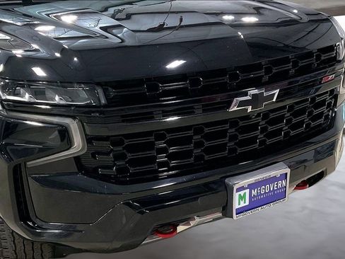 Used 2023 Chevrolet Suburban Z71 w/ Luxury Package AWD/4WD image 34