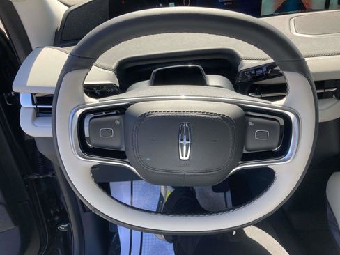 New 2025 Lincoln Navigator Reserve image 31