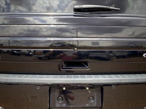 Used 2019 Ford Flex SE FWD image 31