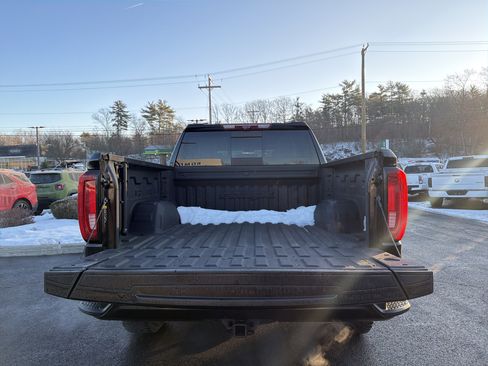 Used 2023 GMC Sierra 1500 AT4X image 35