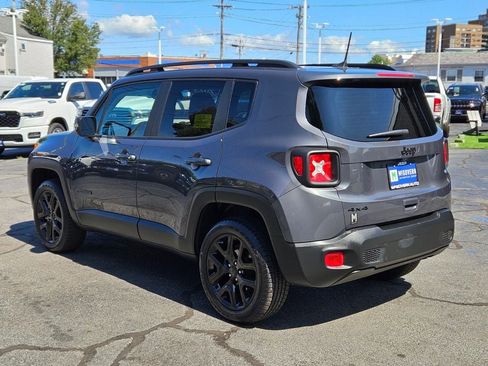 Used 2023 Jeep Renegade Altitude w/ Sun/Sound Group image 3
